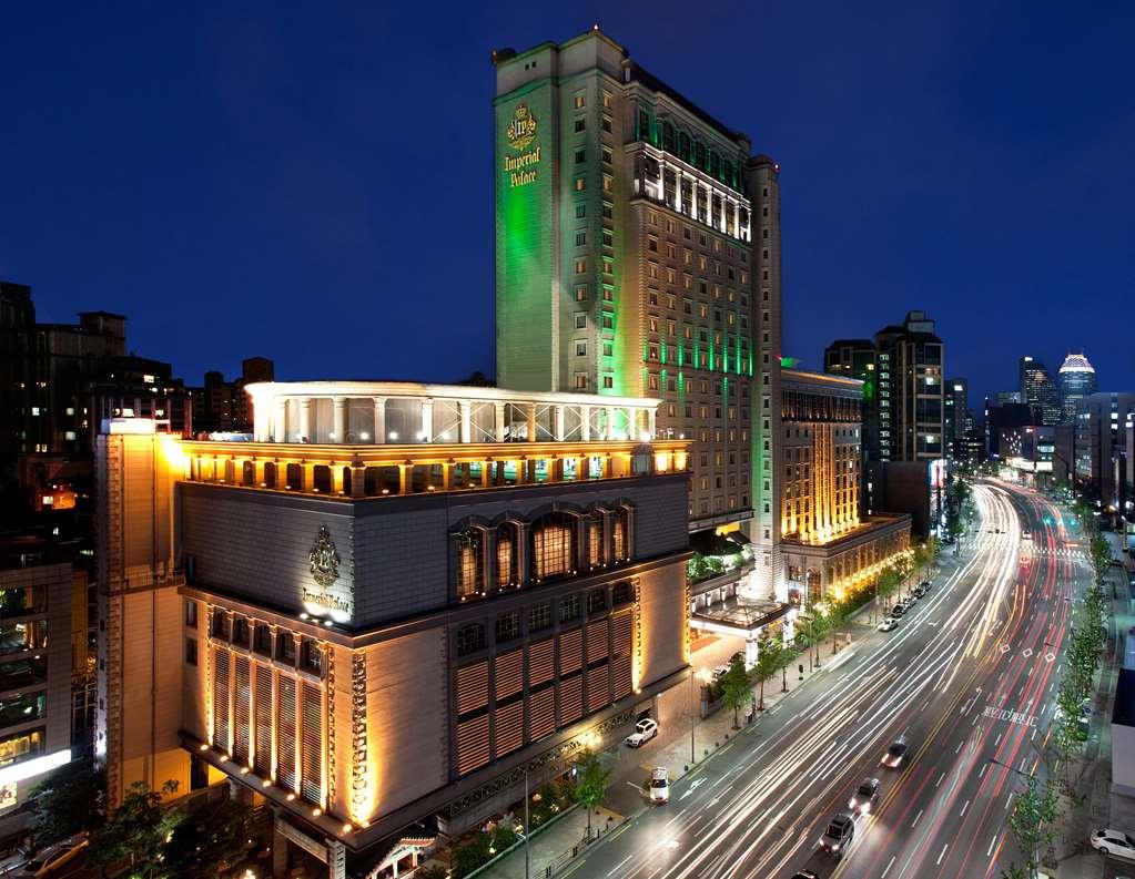 Hotel Grand Mercure Imperial Palace