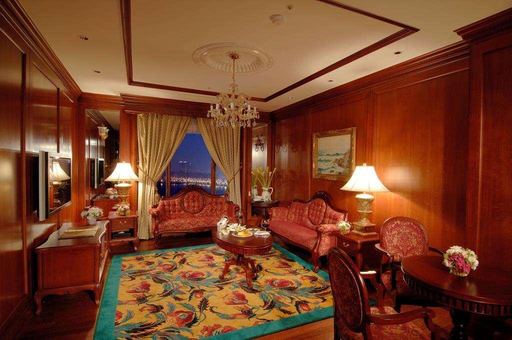 Hotel Grand Mercure Imperial Palace 5*