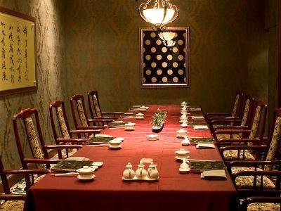 Grand Mercure Imperial Palace 5*