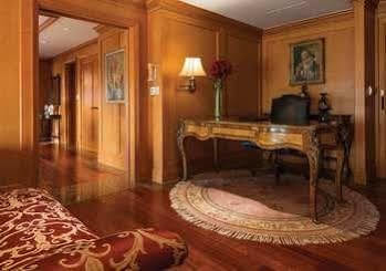 Grand Mercure Imperial Palace Hotel